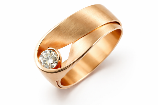 Round Diamond Sculpted Band