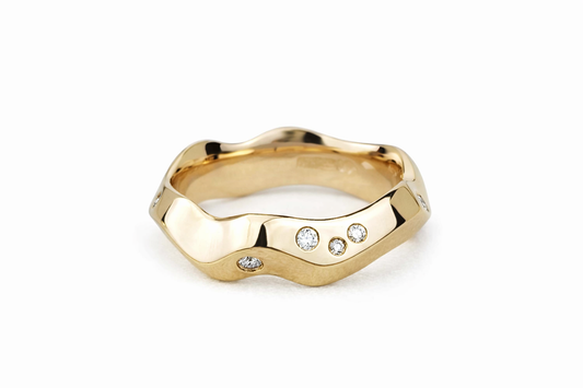 Wave Edge Diamond Band